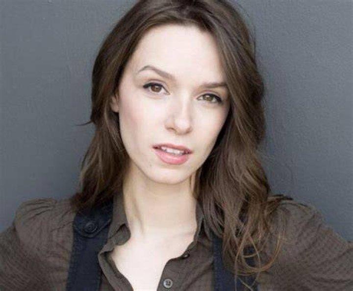 Alex Essoe Net Worth
