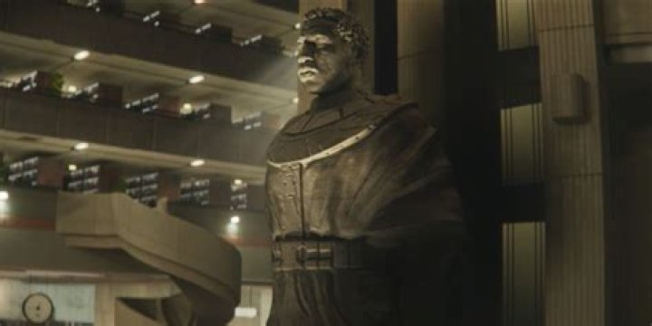 Kang the Conqueror statue in 'Loki' season 2