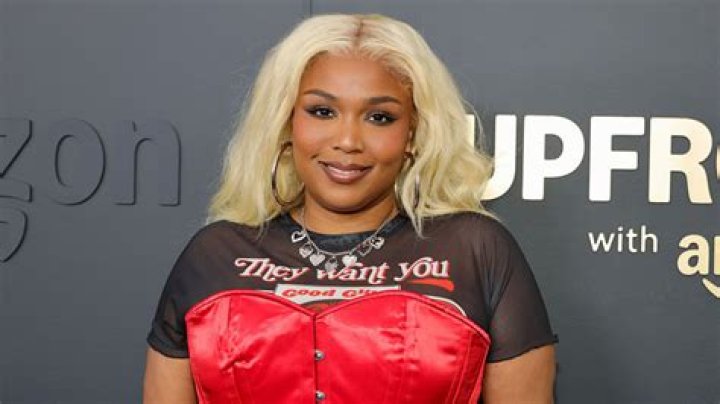 “I gained weight…I look TF GOODT” - Says Lizzo as she drops hot new video 1 Lizzo