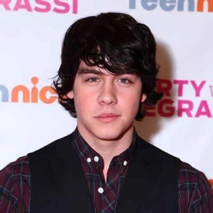 Munro Chambers Age, Weight, Height, Measurements